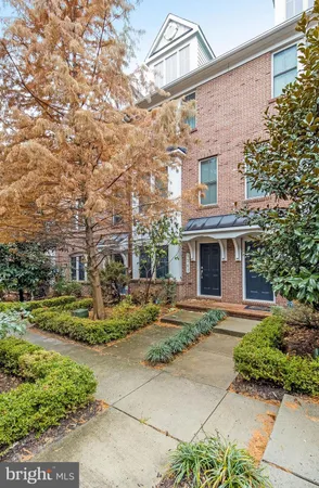 $3,750 | 3347 Kemper Road, Arlington, VA 22206