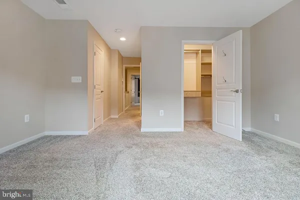 $3,750 | 3347 Kemper Road, Arlington, VA 22206
