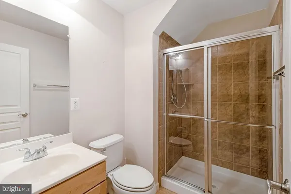 $3,750 | 3347 Kemper Road, Arlington, VA 22206