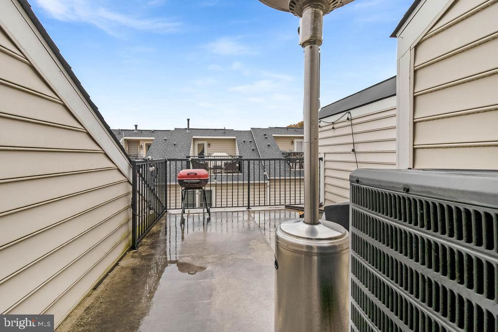 3347 Kemper Road Arlington, VA 22206 - Photo 18 of 23 Rooftop Deck