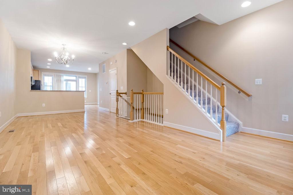 3347 Kemper Road Arlington, VA 22206 - Photo 8 of 23 Living Room