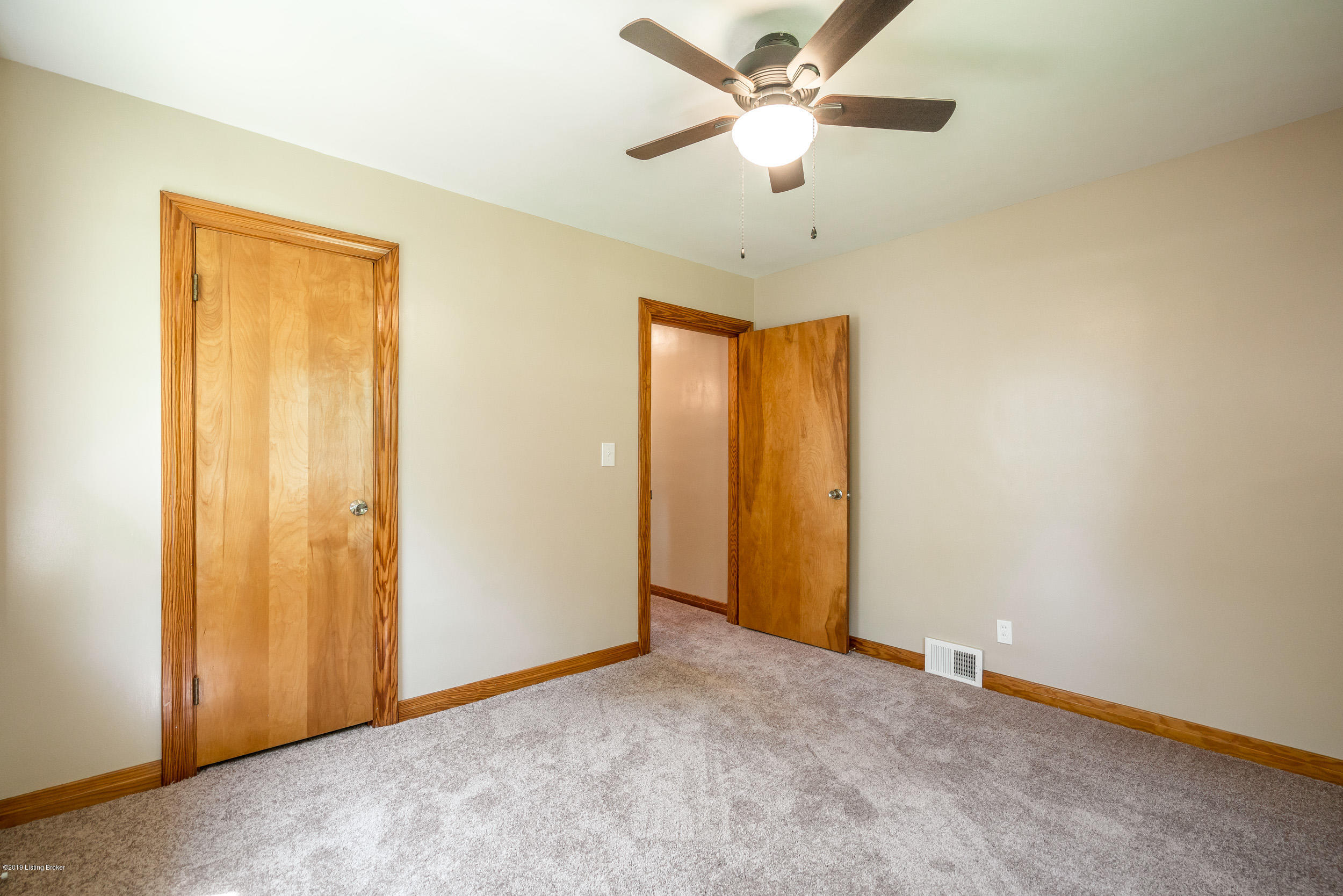 11517 Deering Road Louisville, KY 40272 - Photo 26 of 34 11517 Deering Road-27