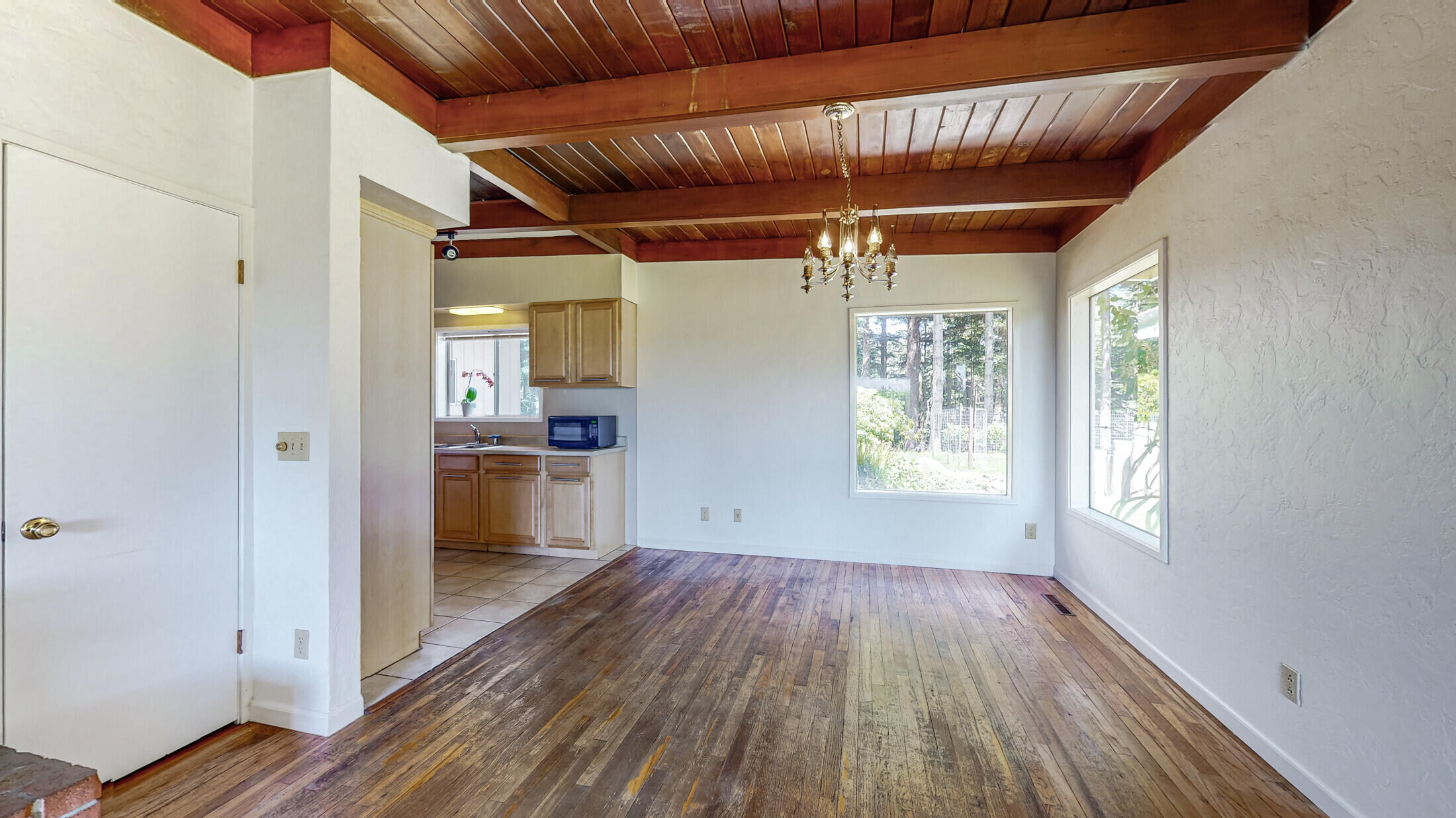 8088 Berta Road Eureka, CA 95503 - Photo 9 of 30 Dining Room