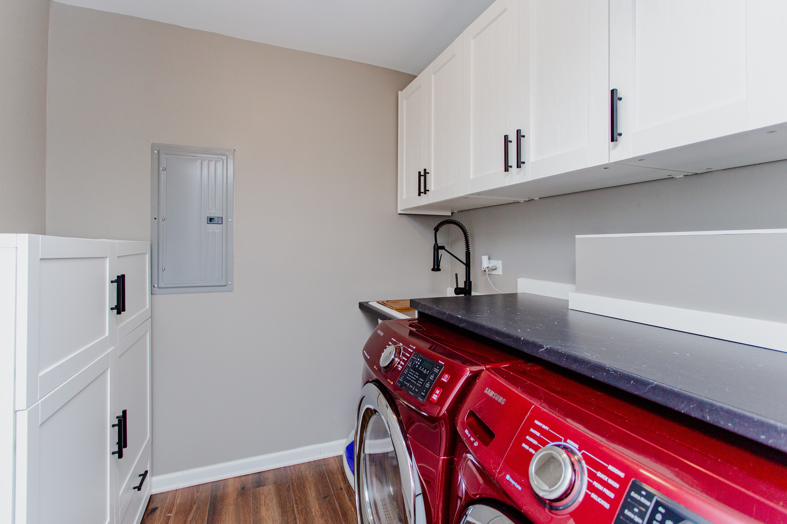 546 Whispering Pines Road Lindenhurst, IL 60046 - Photo 27 of 31 Gallery Image 27