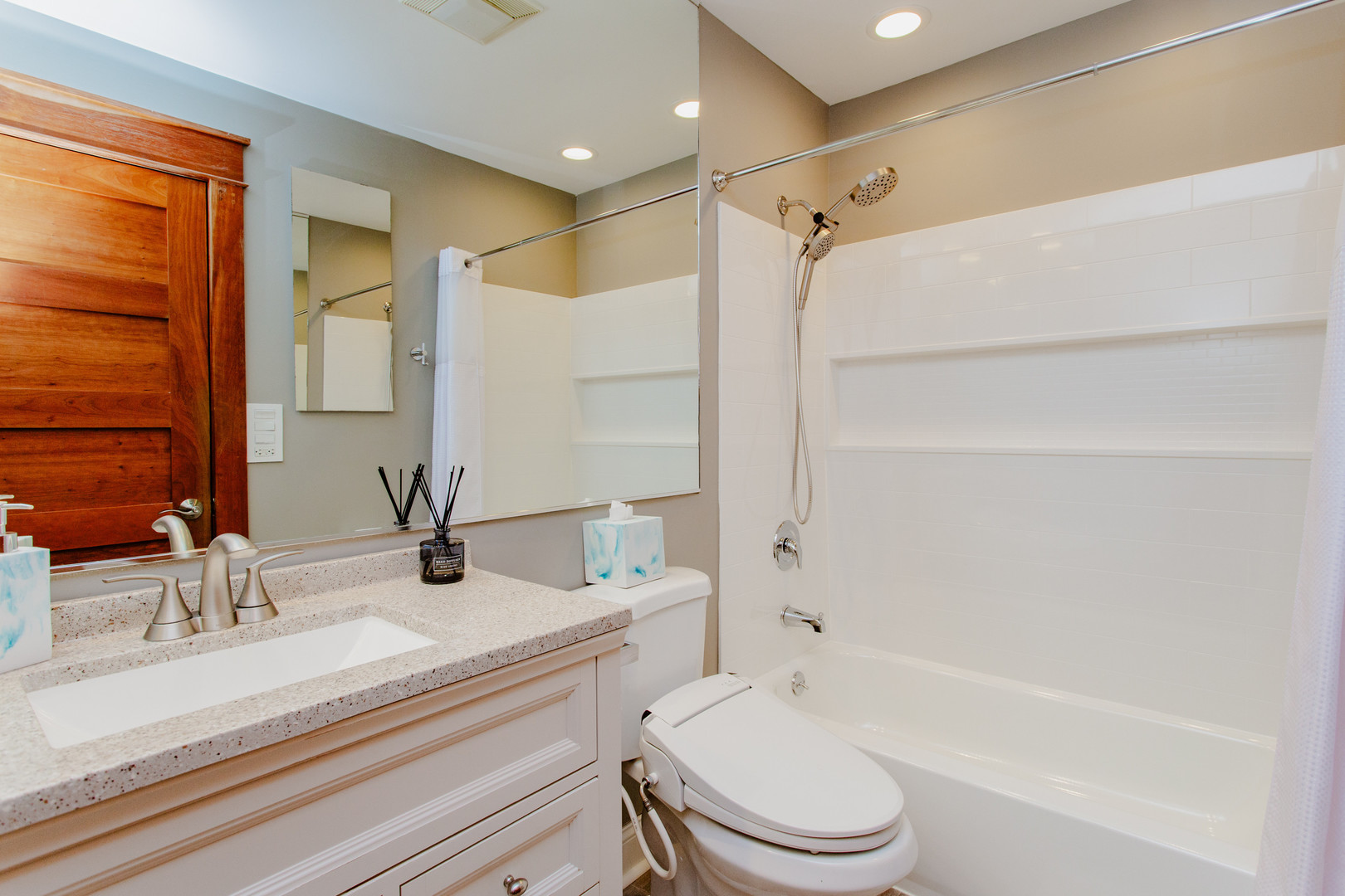 546 Whispering Pines Road Lindenhurst, IL 60046 - Photo 29 of 31 Gallery Image 29