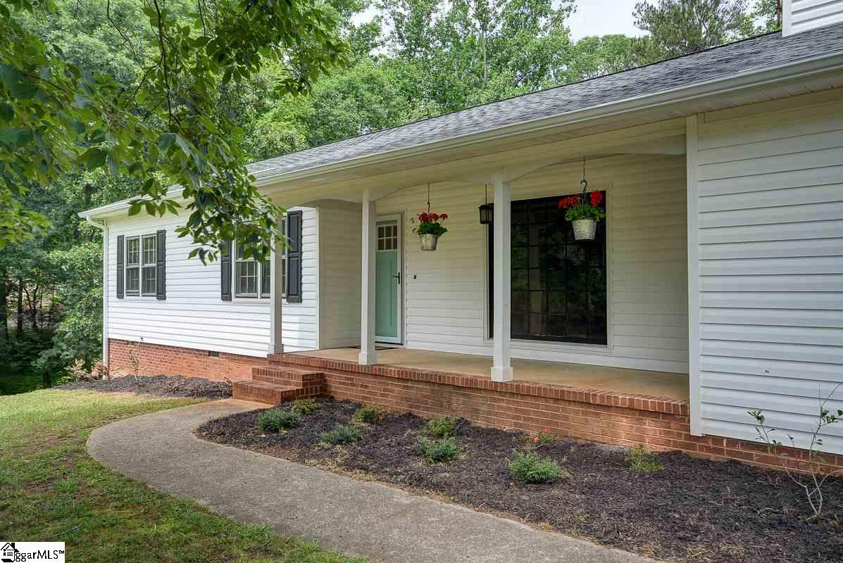 208 State Rd S-42-7477 Greer, SC 29651 - Photo 2 of 29 Gallery Image 2