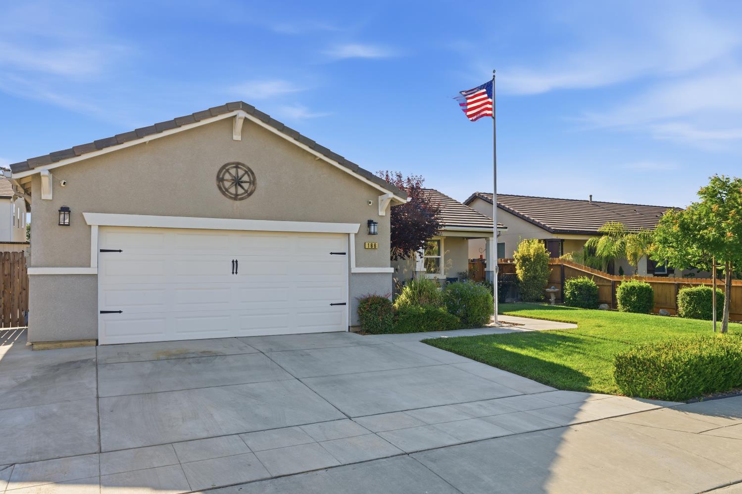 166 Rancho Santa Fe Drive Madera, CA 93638 - Photo 2 of 44