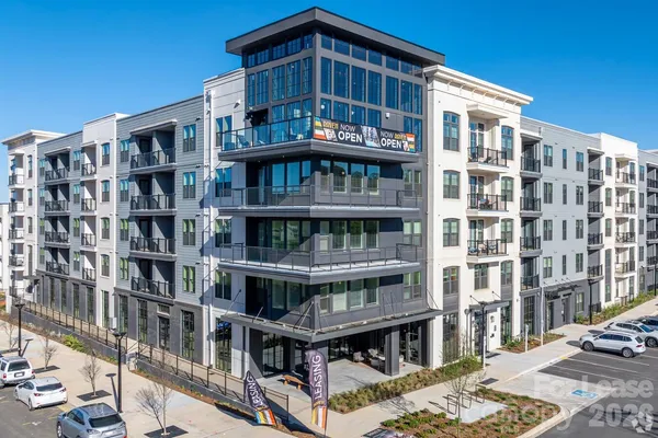 $2,890 | 536 West Tremont Avenue, Unit B4, Charlotte, NC 28203