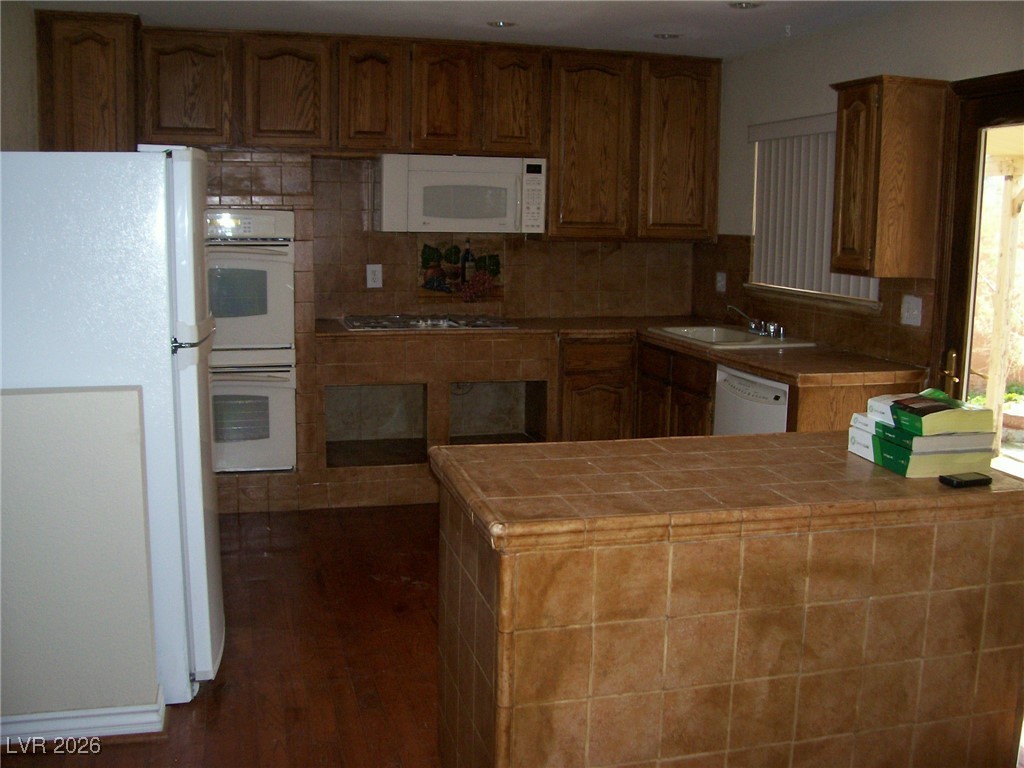 6649 Fredonia Drive Las Vegas, NV 89108 - Photo 5 of 12