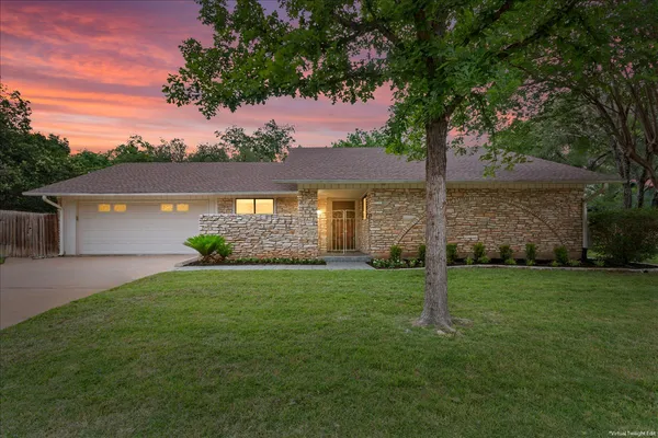 $575,000 | 2605 Gabriel View Drive, Georgetown, TX 78628
