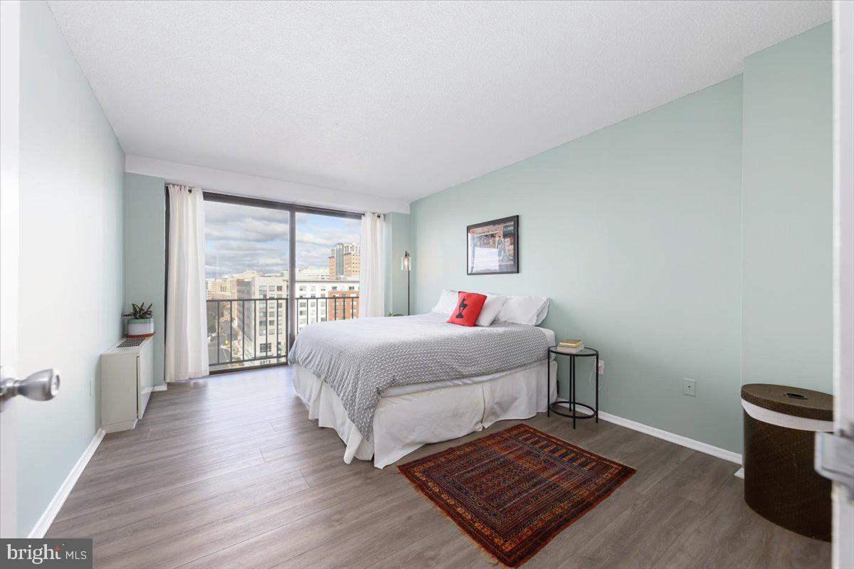 4141 North Henderson Road, Unit 913 Arlington, VA 22203 - Photo 12 of 41