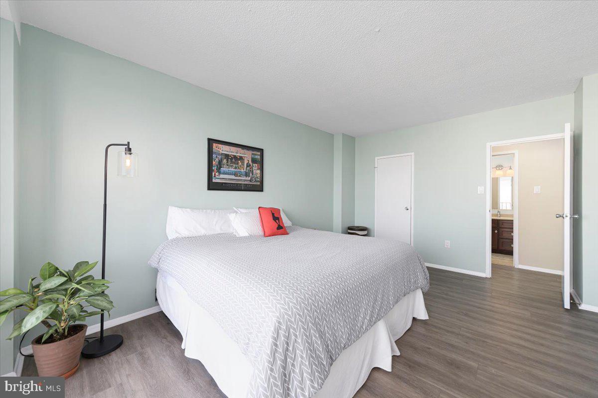 4141 North Henderson Road, Unit 913 Arlington, VA 22203 - Photo 13 of 41