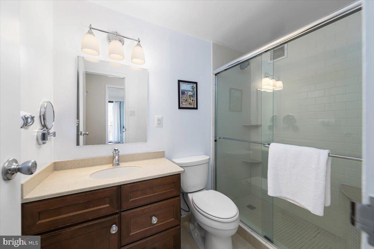 4141 North Henderson Road, Unit 913 Arlington, VA 22203 - Photo 15 of 41