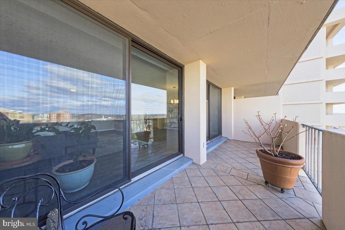 4141 North Henderson Road, Unit 913 Arlington, VA 22203 - Photo 17 of 41