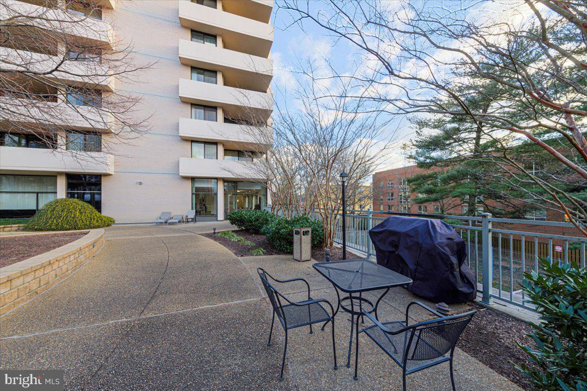 4141 North Henderson Road, Unit 913 Arlington, VA 22203 - Photo 26 of 41