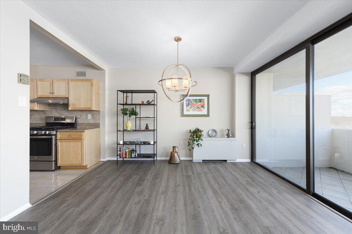 4141 North Henderson Road, Unit 913 Arlington, VA 22203 - Photo 10 of 41