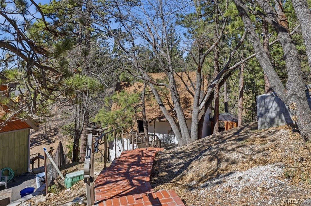 1146 Ridge Road Fawnskin, CA 92333 - Photo 34 of 34 a view of outdoor space and yard