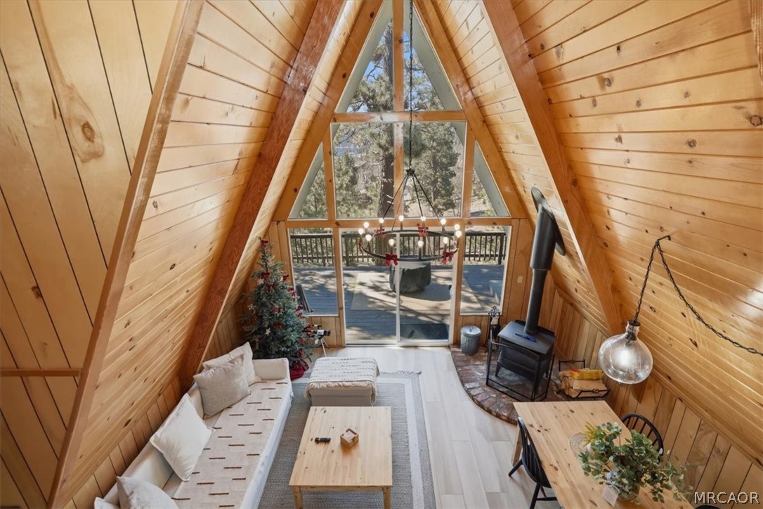 1146 Ridge Road Fawnskin, CA 92333 - Photo 5 of 34 a view of entryway with workspace