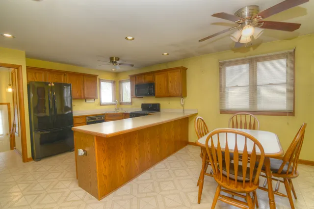 $399,500 | 3902 Rose Avenue, Western Springs, IL 60558