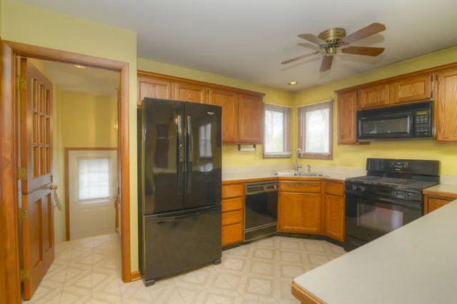 $399,500 | 3902 Rose Avenue, Western Springs, IL 60558