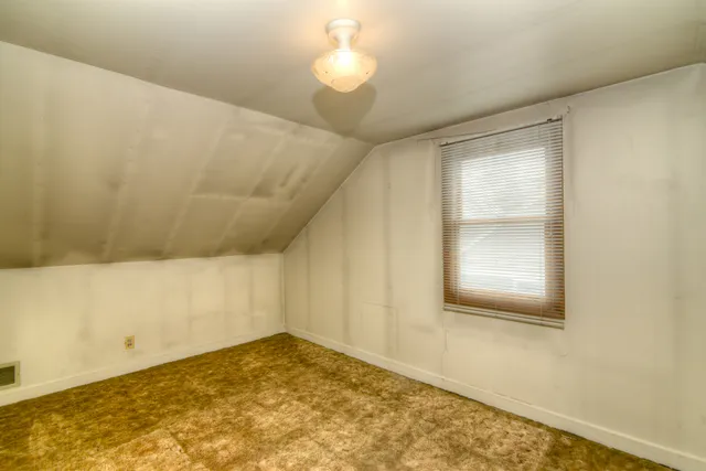 $399,500 | 3902 Rose Avenue, Western Springs, IL 60558