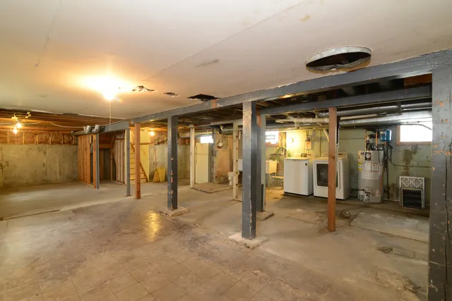 $399,500 | 3902 Rose Avenue, Western Springs, IL 60558