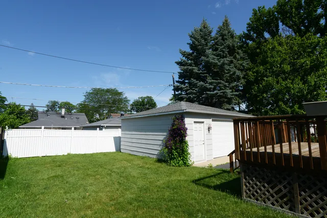 $399,500 | 3902 Rose Avenue, Western Springs, IL 60558