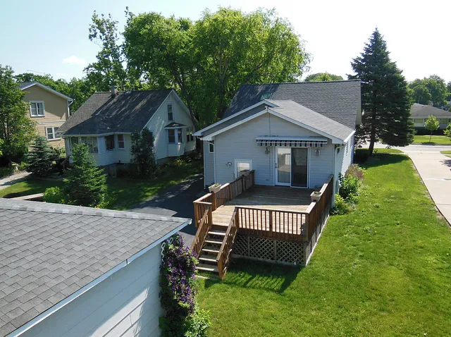 $399,500 | 3902 Rose Avenue, Western Springs, IL 60558