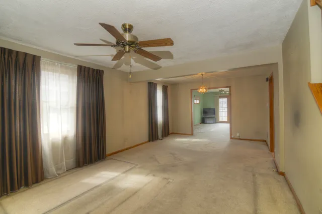 $399,500 | 3902 Rose Avenue, Western Springs, IL 60558