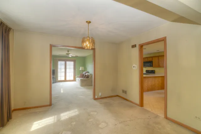 $399,500 | 3902 Rose Avenue, Western Springs, IL 60558