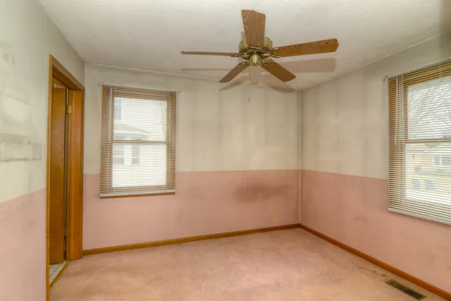 $399,500 | 3902 Rose Avenue, Western Springs, IL 60558