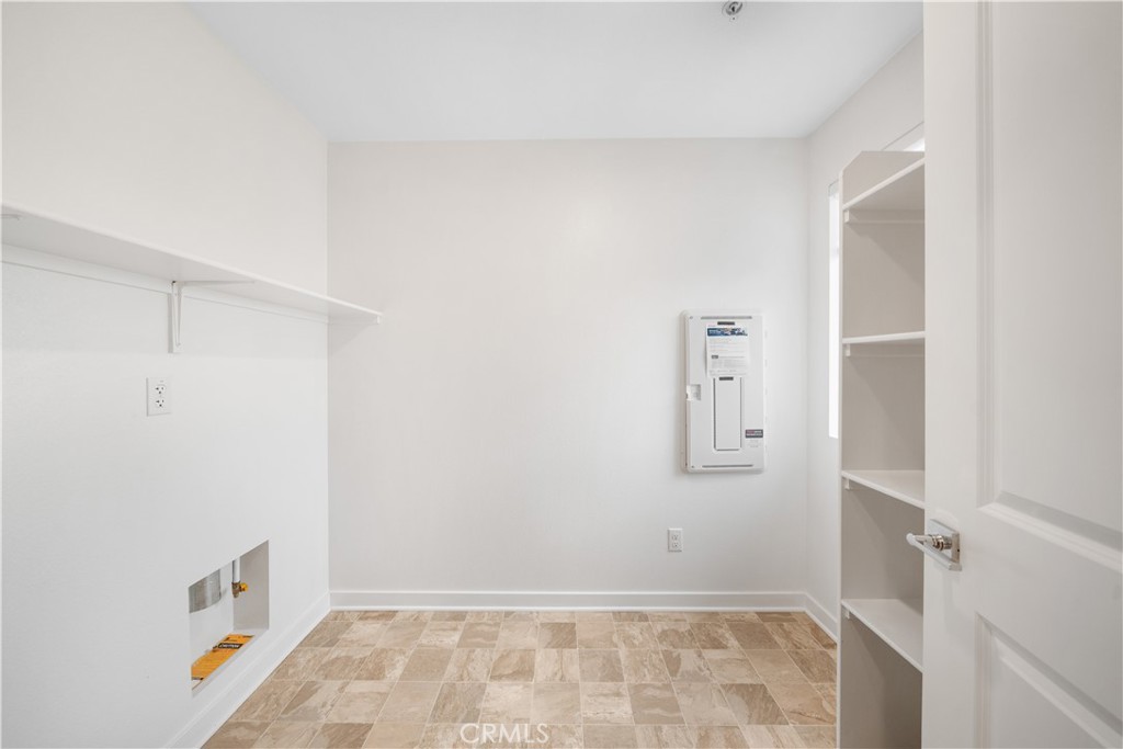 542 Colorado Drive Rialto, CA 92377 - Photo 26 of 68