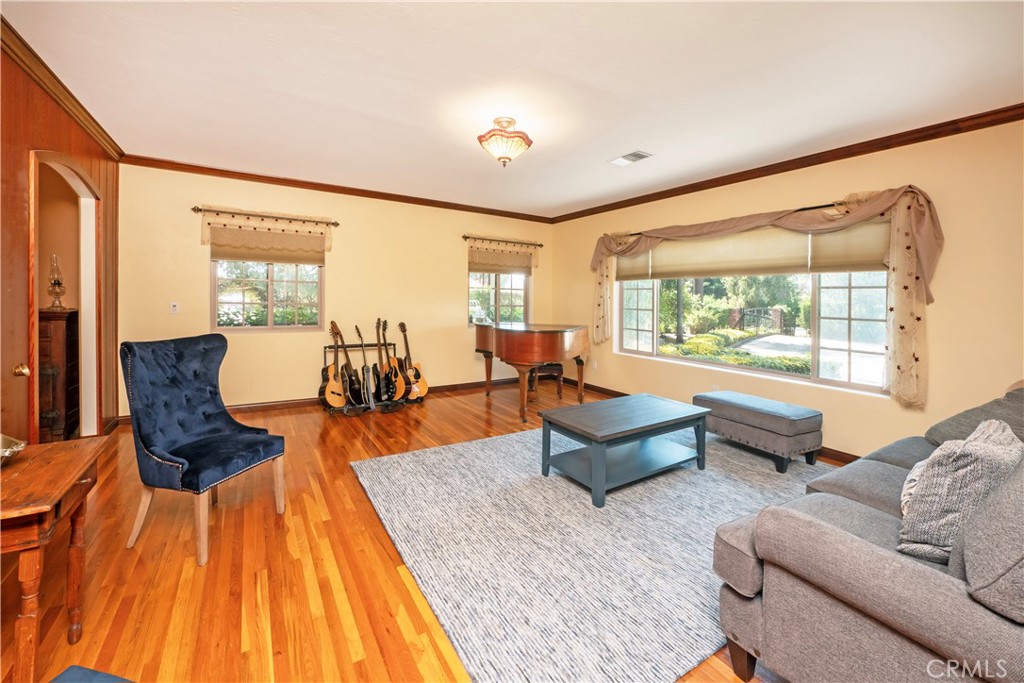 2083 Grace Street Riverside, CA 92504 - Photo 12 of 70