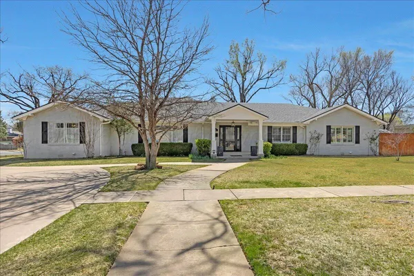 $575,000 | 2301 South Julian Boulevard, Amarillo, TX 79102