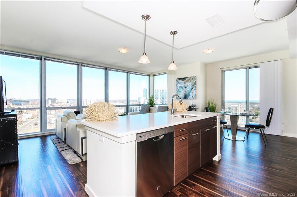 1 Harbor Point Road, Unit 513 Stamford, CT 06902 - Photo 6 of 13