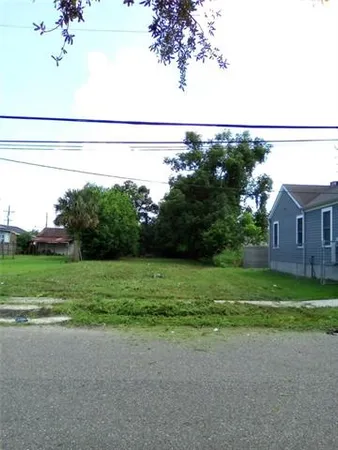 $20,000 | 2027 Deslonde Street, New Orleans, LA 70117
