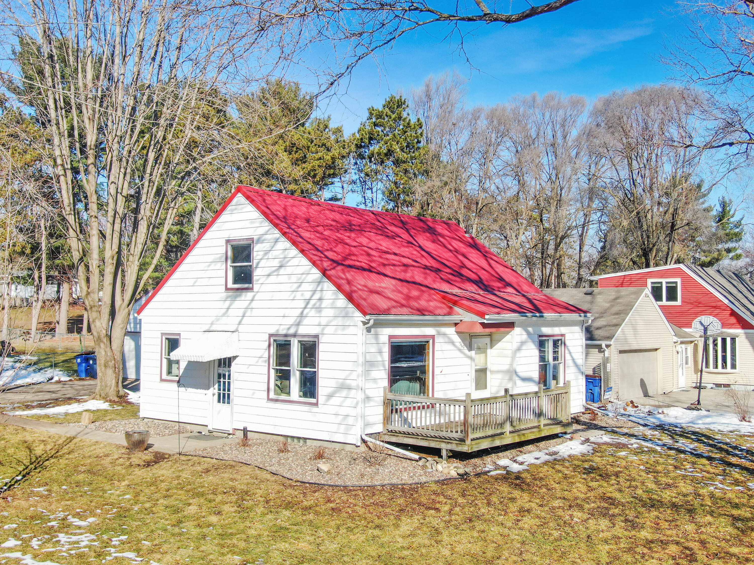 560 Court Road Onalaska, WI 54650 - Photo 1 of 39 Exterior
