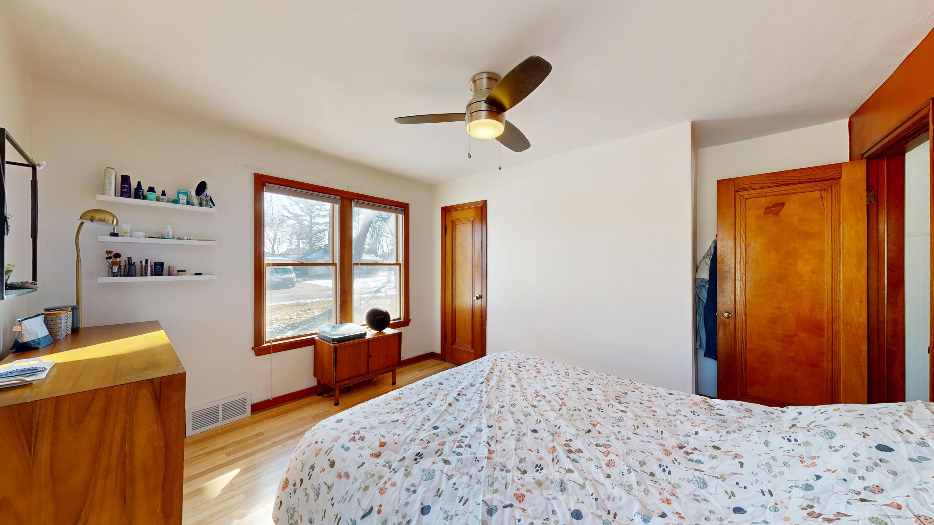 560 Court Road Onalaska, WI 54650 - Photo 13 of 39 Bedroom