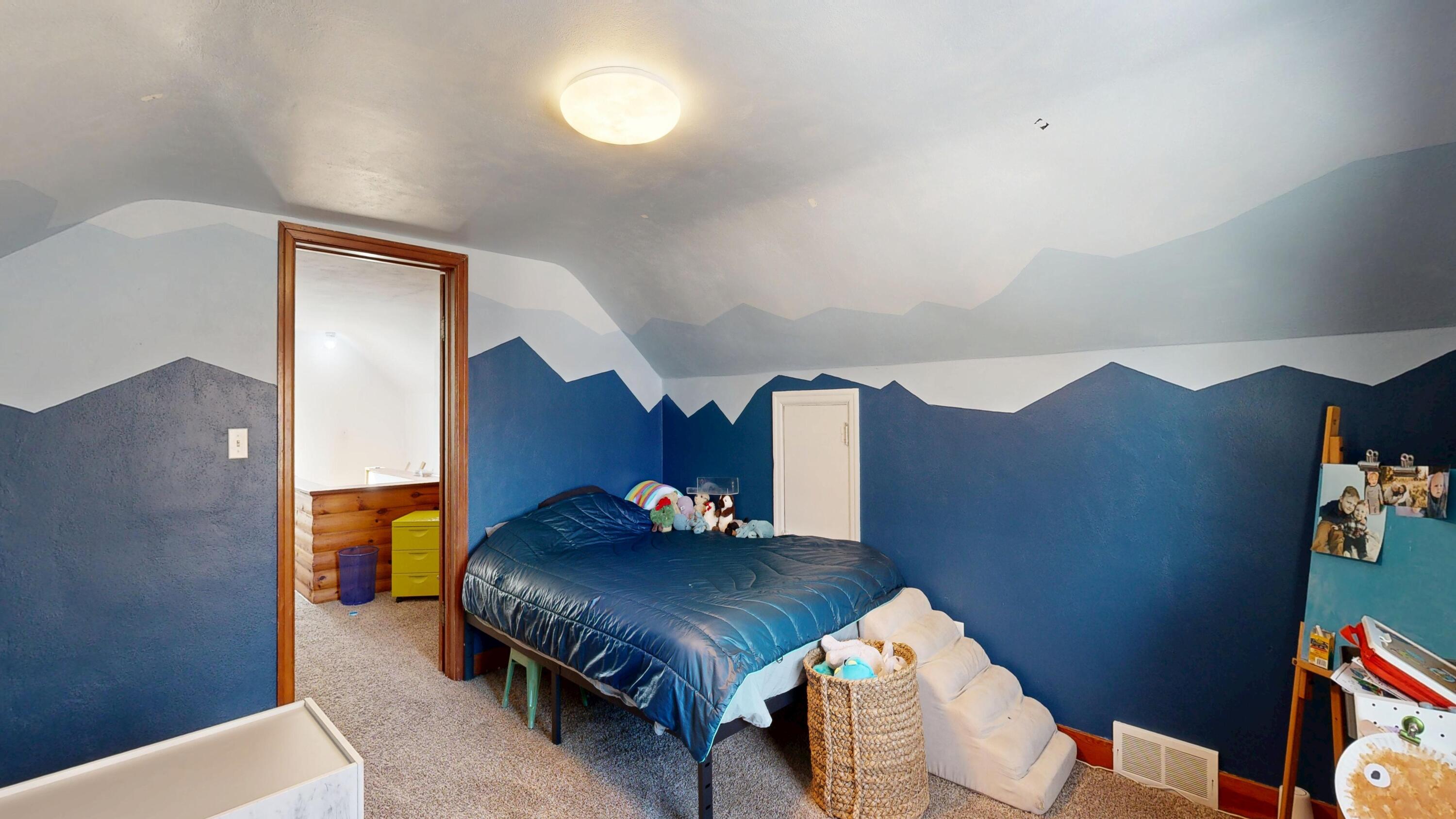 560 Court Road Onalaska, WI 54650 - Photo 22 of 39 Bedroom