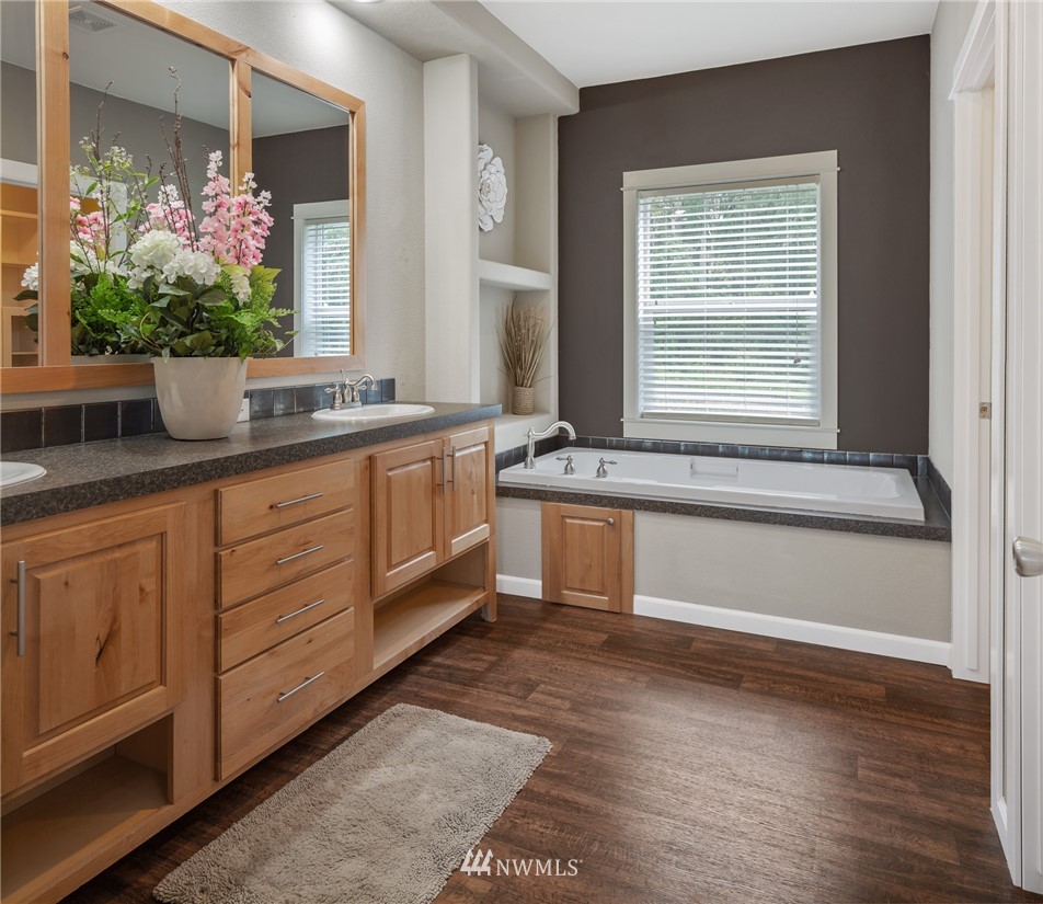 781 Twilight Way Grapeview, WA 98546 - Photo 19 of 24 Gallery Image 19