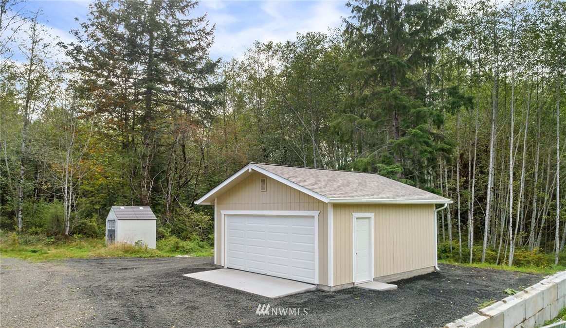 781 Twilight Way Grapeview, WA 98546 - Photo 3 of 24 Gallery Image 3