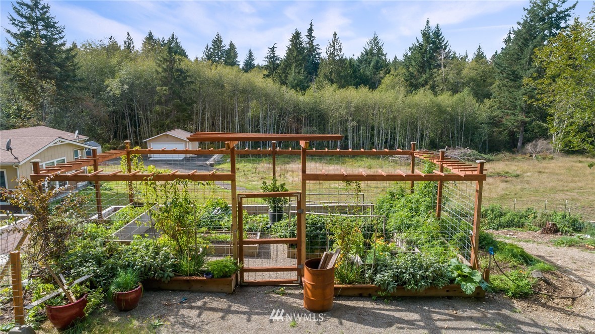781 Twilight Way Grapeview, WA 98546 - Photo 4 of 24 Gallery Image 4