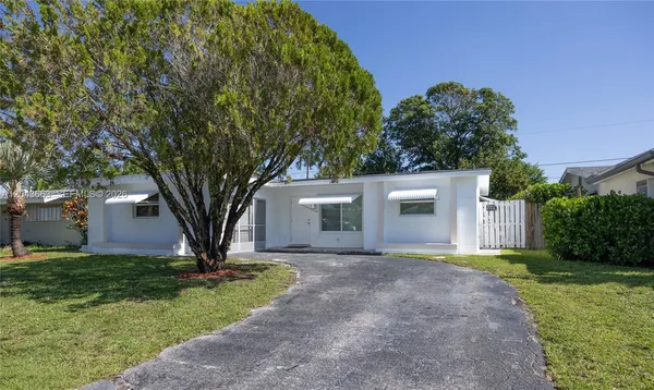 $465,000 | 8571 Northwest 27th Place, Sunrise, FL 33322