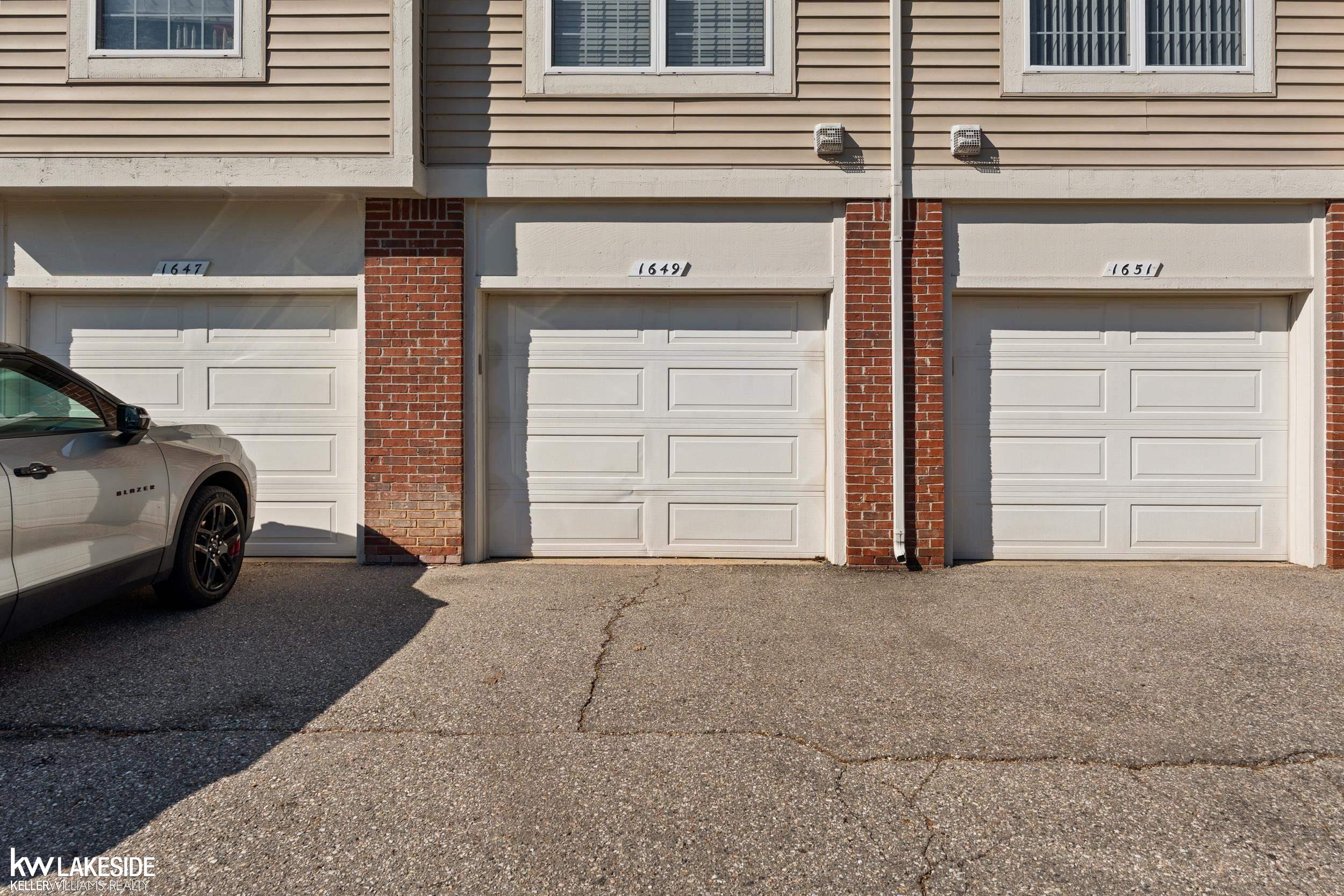 1649 Deepwood Circle Rochester, MI 48307 - Photo 32 of 32 Gallery Image 32