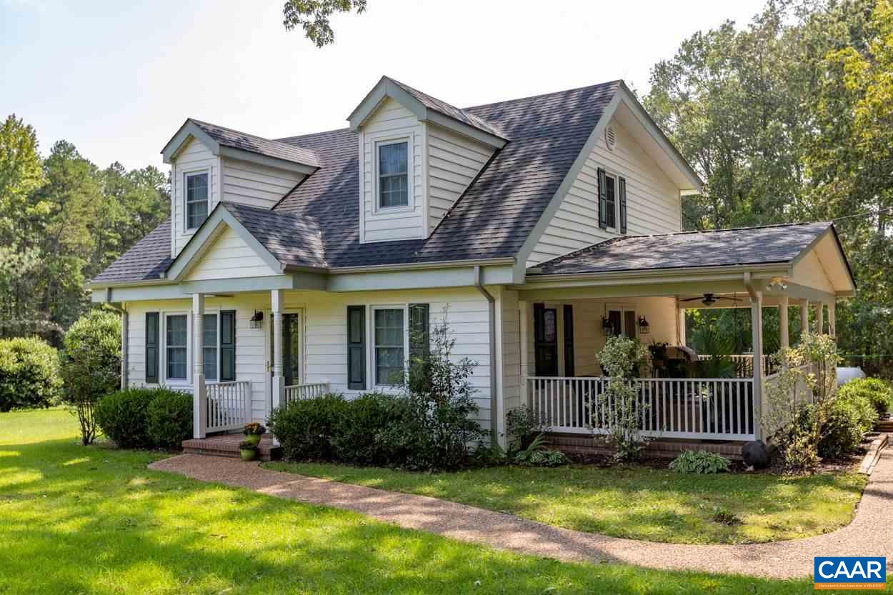 1830 Hunters Lodge Road Palmyra, VA 22963 - Photo 2 of 32 front view of a house with a yard