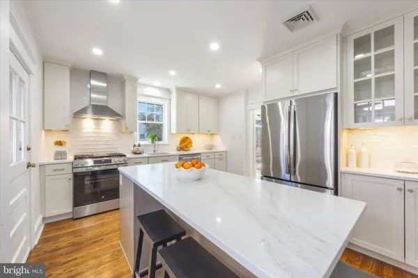 $600,000 | 919 Lindale Avenue, Drexel Hill, PA 19026