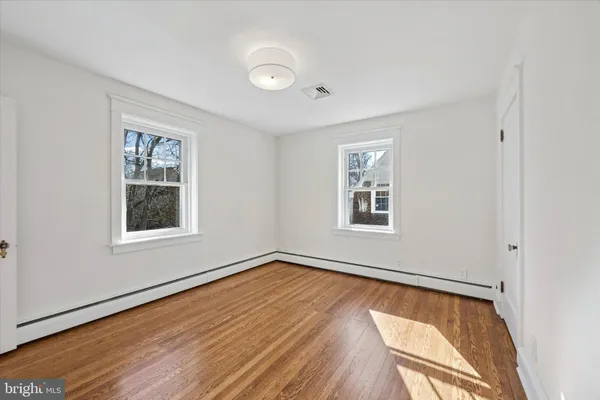 $600,000 | 919 Lindale Avenue, Drexel Hill, PA 19026