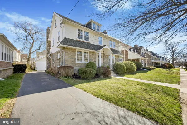 $600,000 | 919 Lindale Avenue, Drexel Hill, PA 19026