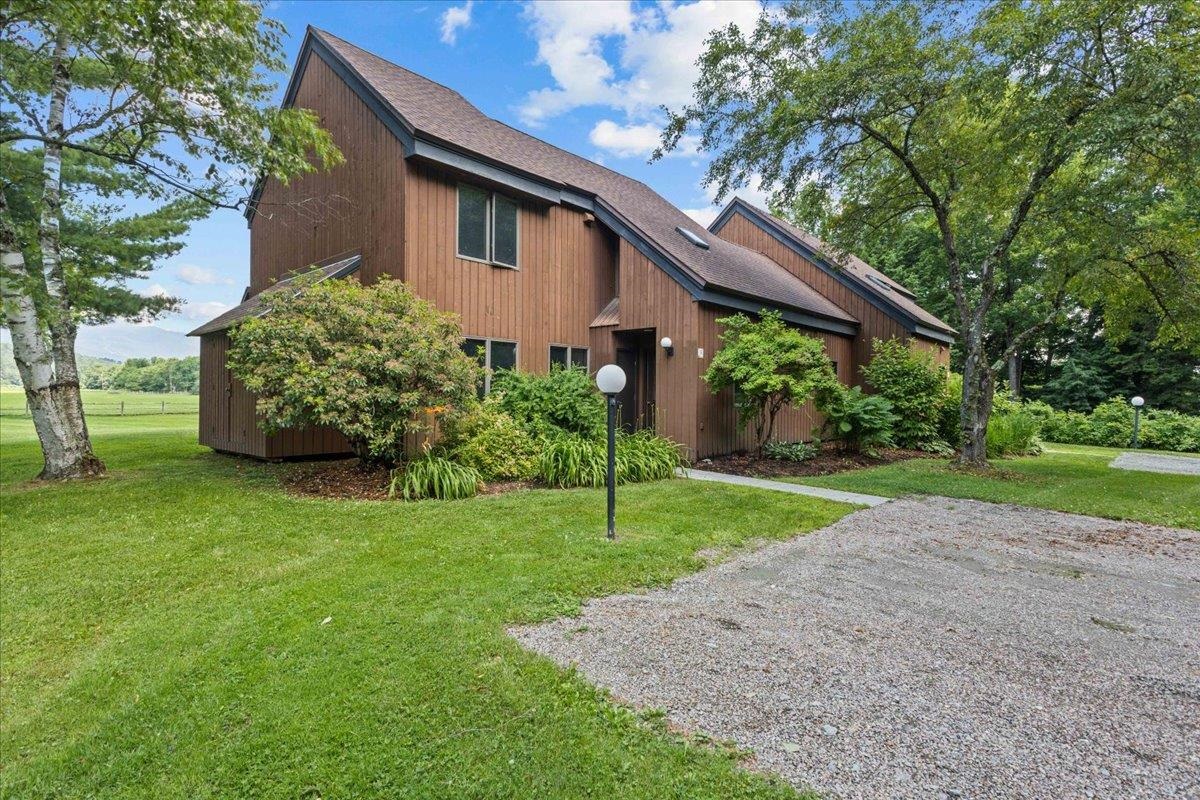 70 Field Road, Unit 5 Stowe, VT 05672 - Photo 5 of 51