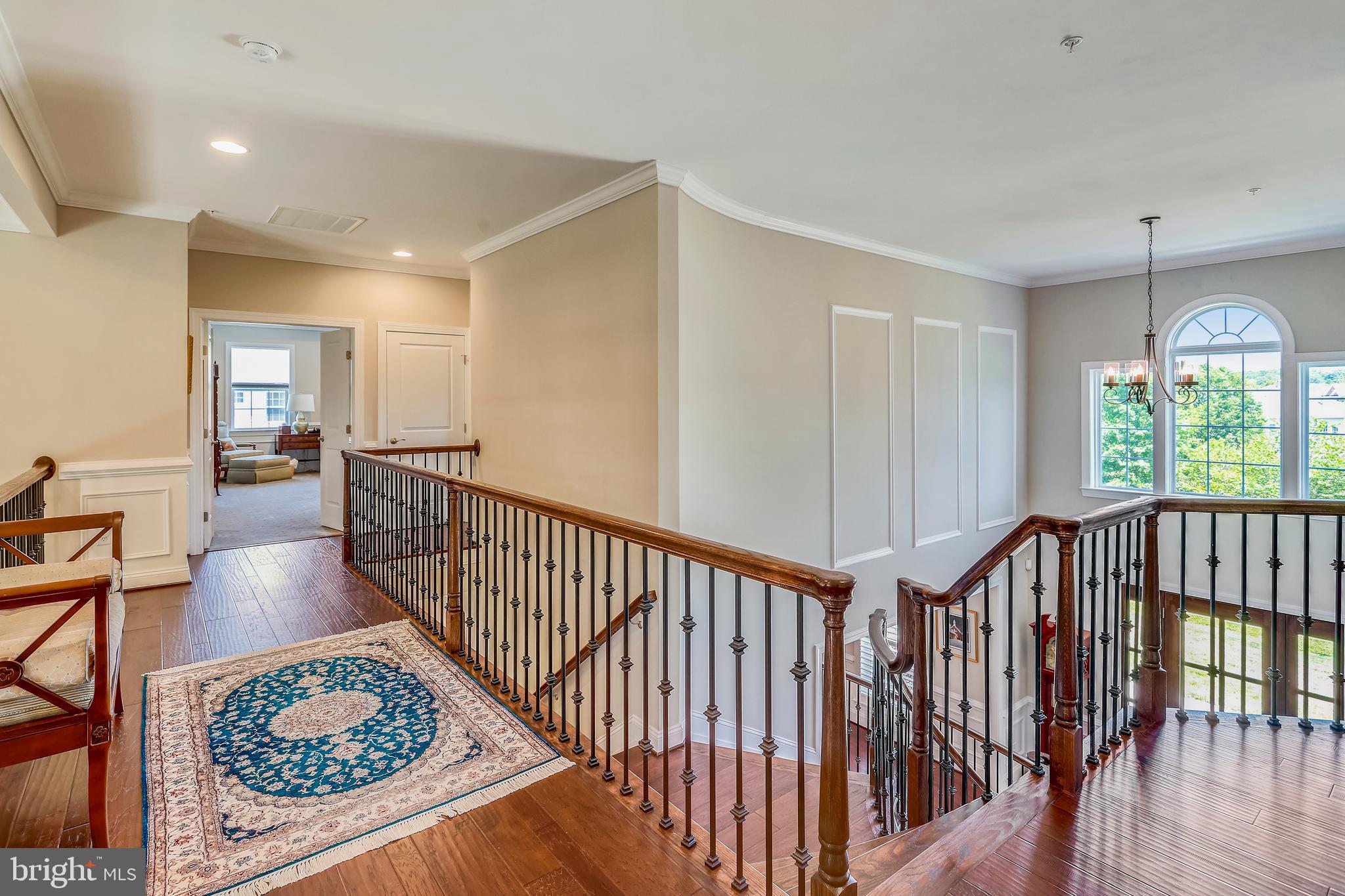 1832 Woods Road Annapolis, MD 21401 - Photo 13 of 29 Bedroom level ..front and rear stairways